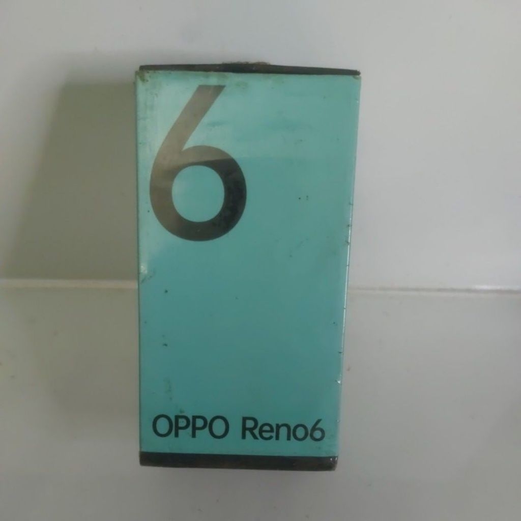 KARDUS HP OPPO RENO 6 BEKAS COPOTAN