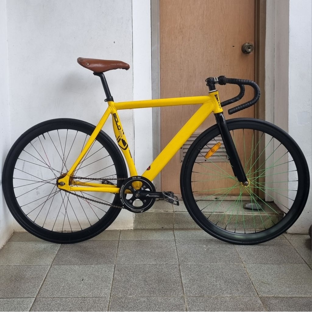 Fullbike fixie soloist 77 size 52. alloy doltap. second