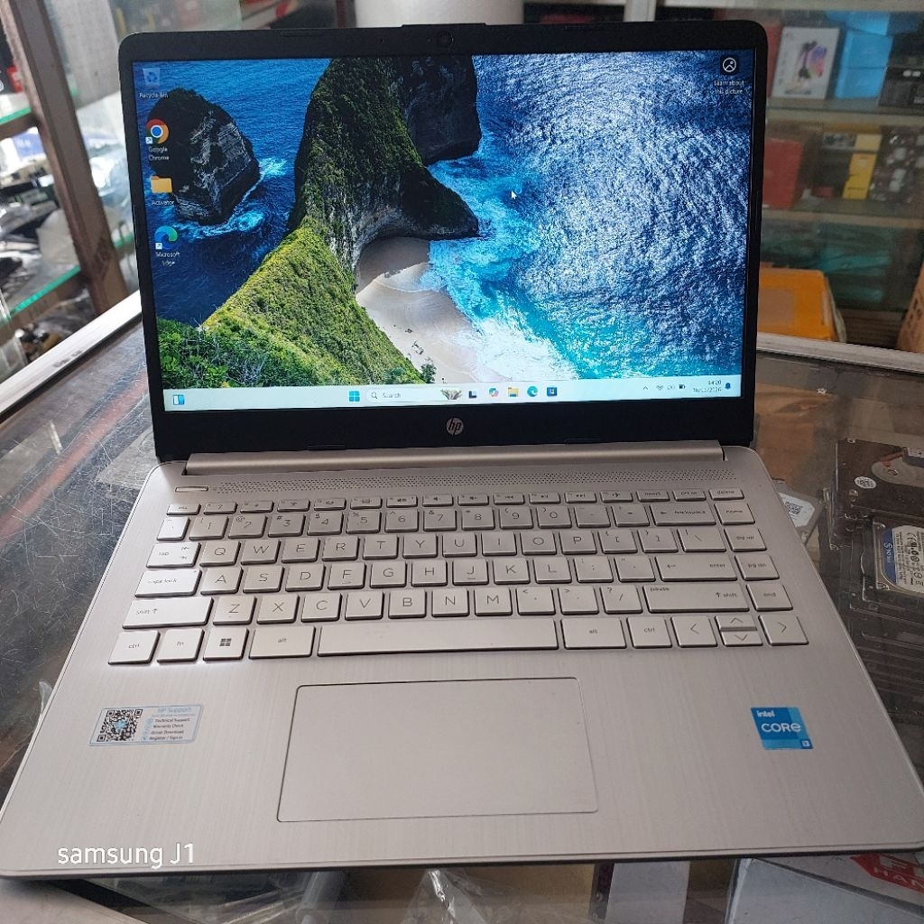 Laptop HP core i3 gen 12