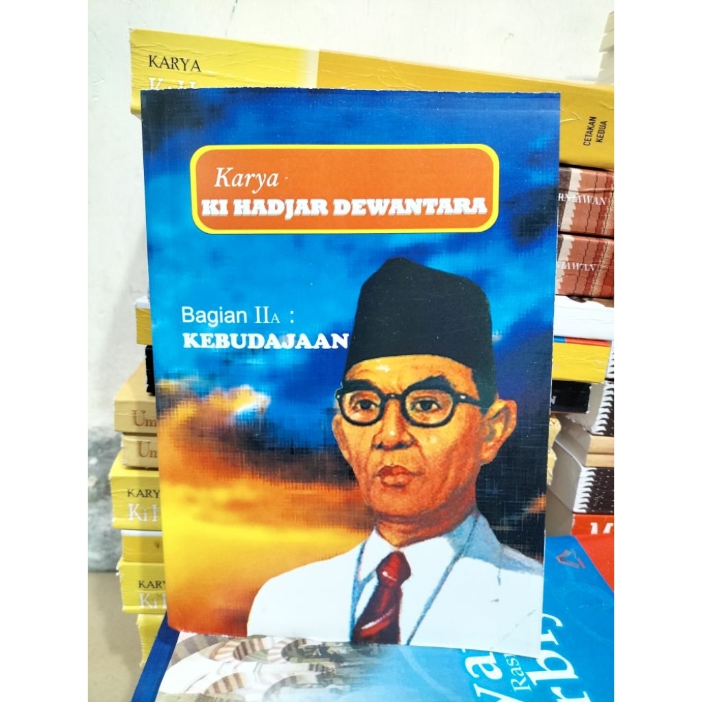 Buku kebudayaan.oleh Ki hadjar dewantara