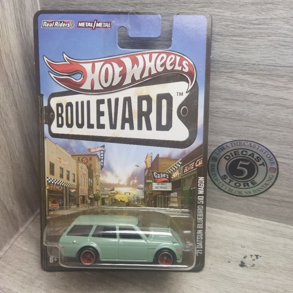hotwheels boulevard 71 datsun bluebird 510 wagon