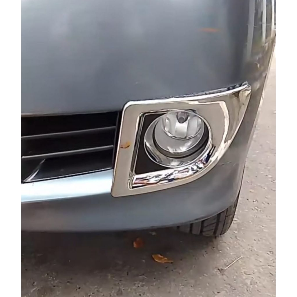 SEPASANG KISI KISI HITAM RING FOGLAMP MOBIL AVANZA LAMA