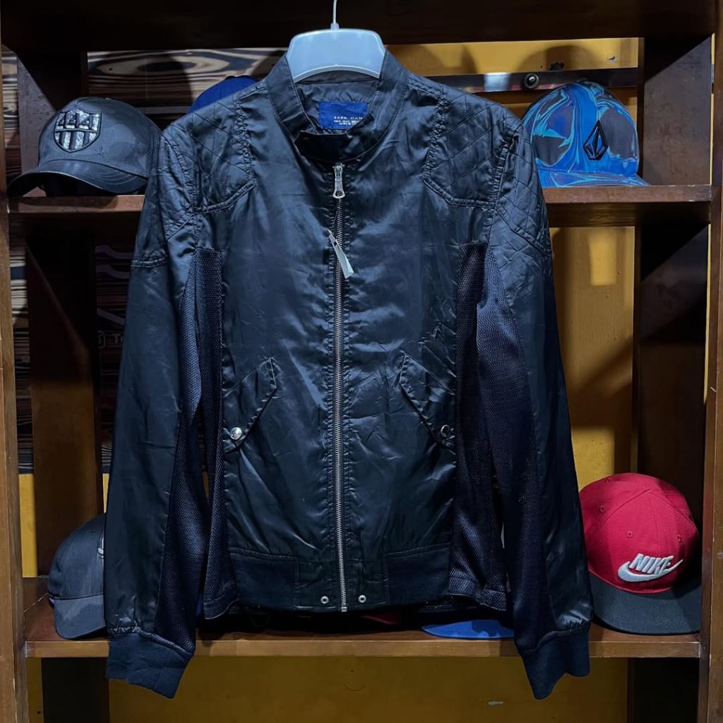 jaket wanita ZARA MAN polos size S casual bagus