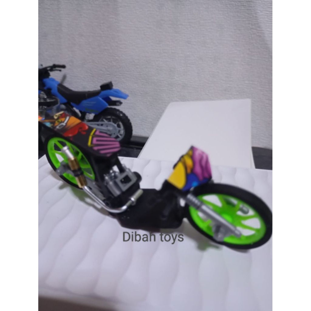 Miniatur motor drag Random