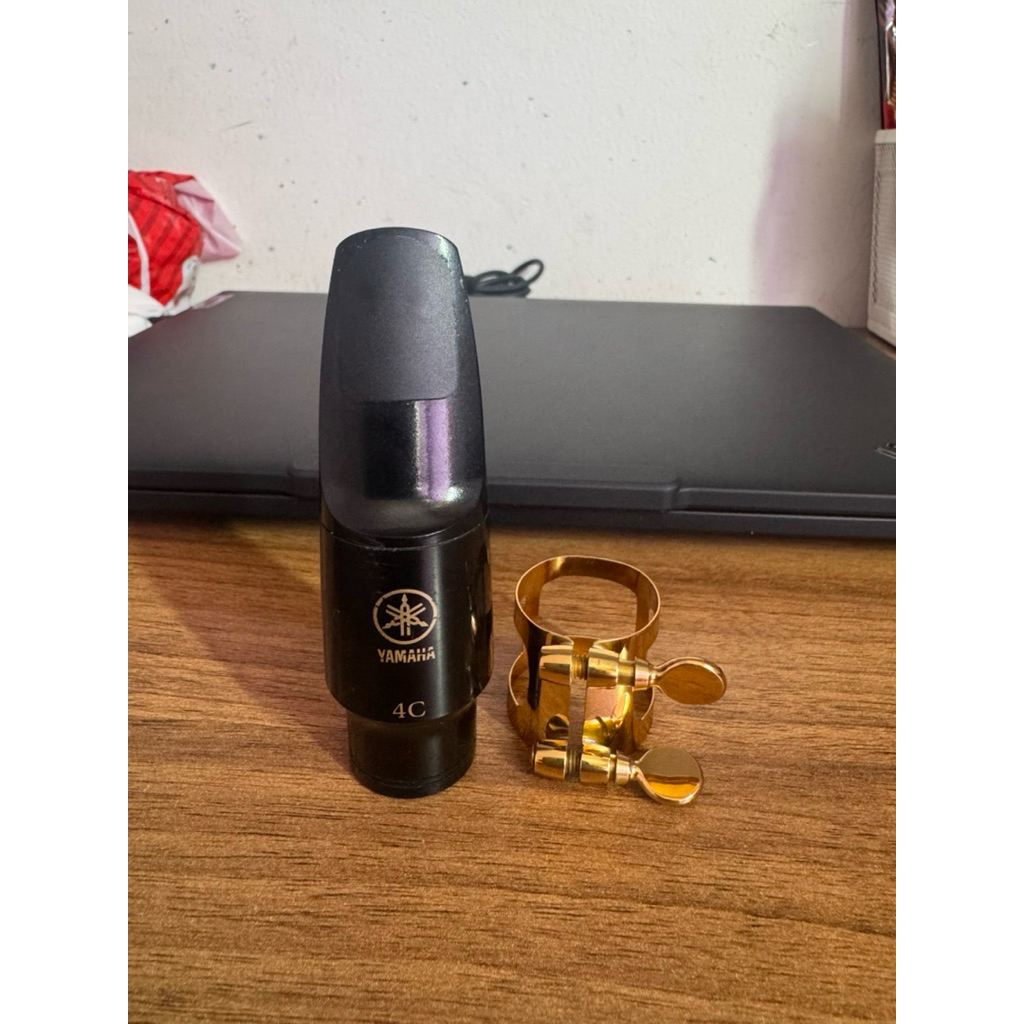 Mouthpiece Saxophone Alto Yamaha 4C + Ligature