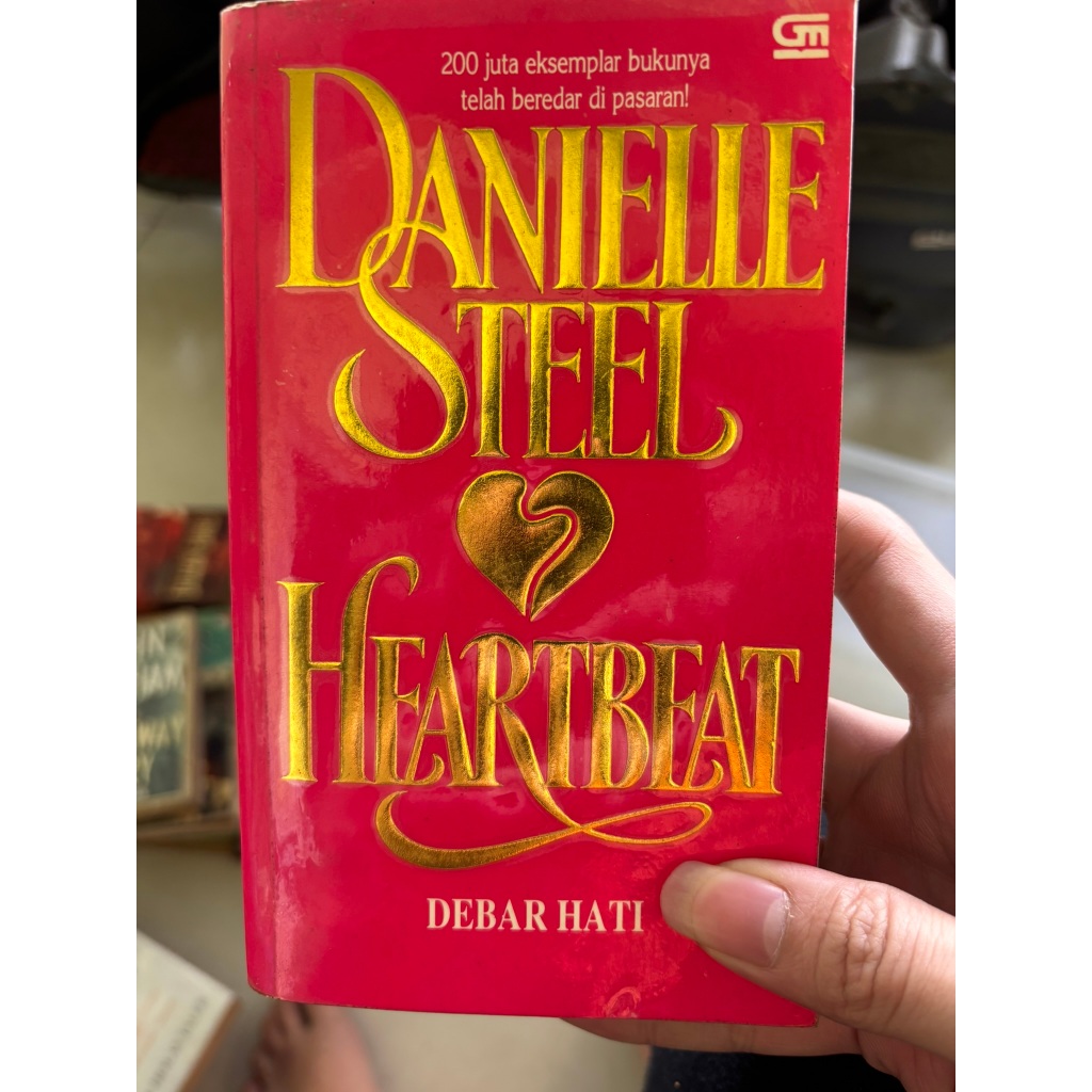 Preloved Original Novel Heartbeat - Danielle Steel