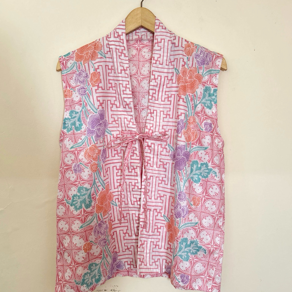 Vest Batik Wanita Katun / Rompi Batik Modern / Outerwear Etnik Wanita / Atasan Batik Tanpa Lengan