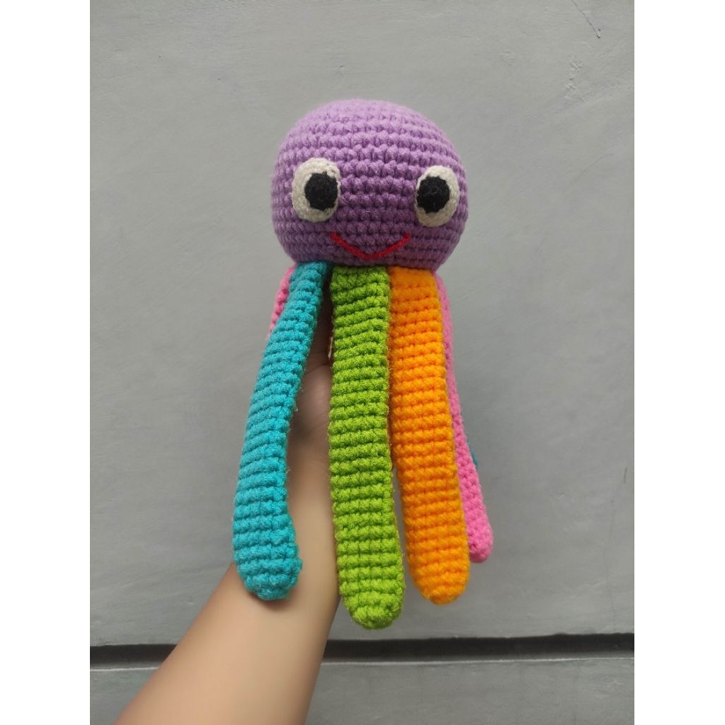 Boneka rajut gurita/ ubur-ubur rainbow