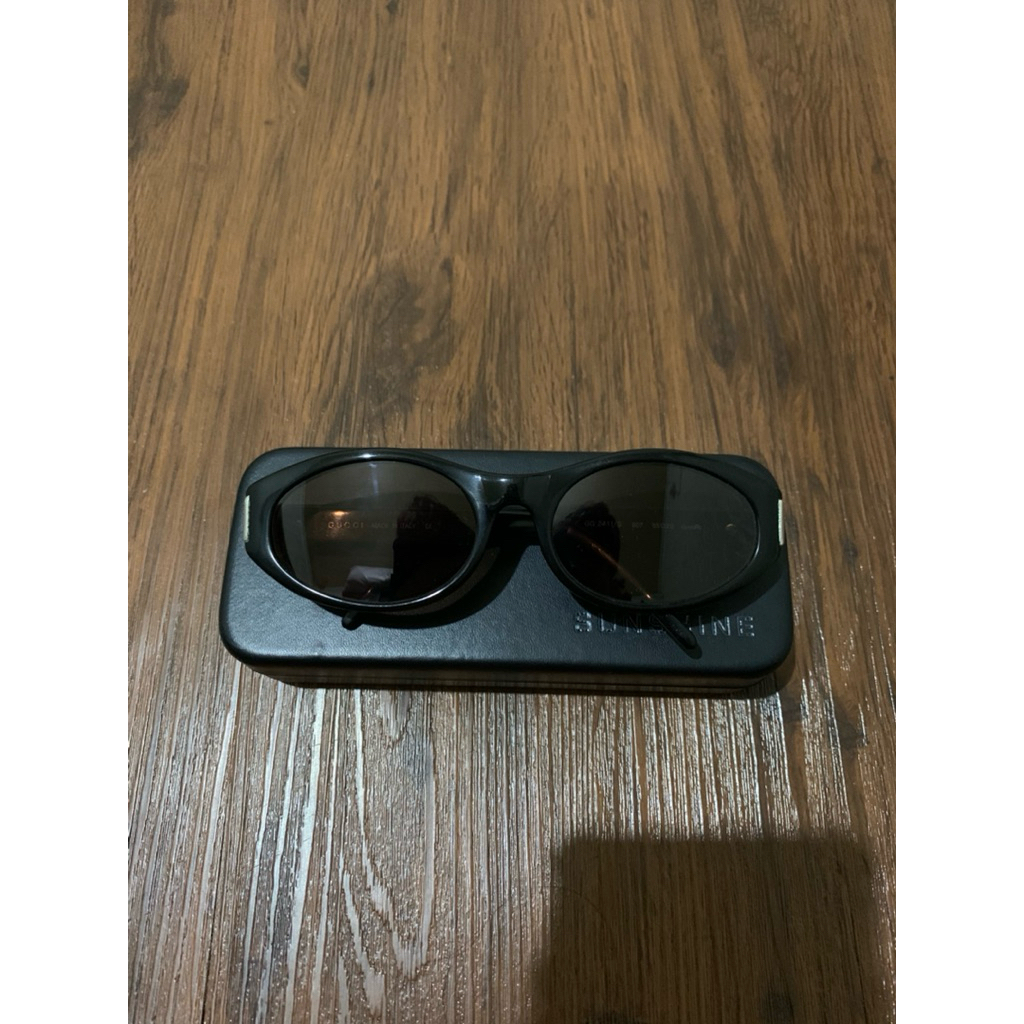 Kacamata Gucci sunglasses GG 2411/S black authentic preloved