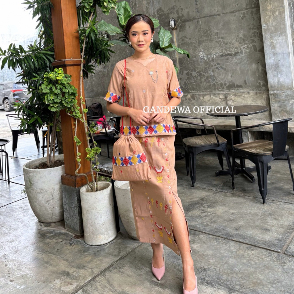 BAJU TENUN TORAJA | TENUN PAMIRING | TENUN PABINTIK KHAS TORAJA Free Tas Sepu