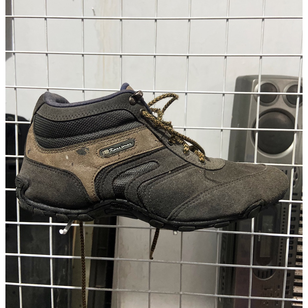 sepatu gunung karimor