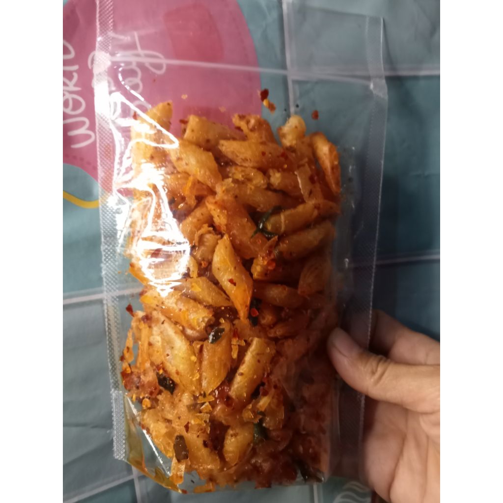 Seblak kering KULPI (Kulit Lumpia) pedas  daun jeruk