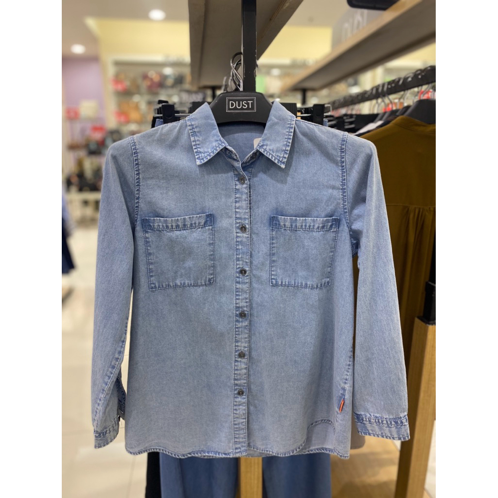 kemeja denim wanita brand DUST