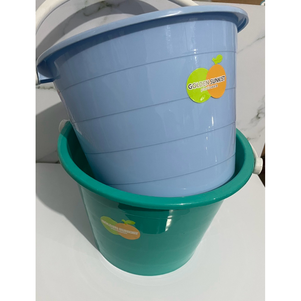 Golden Sunkist Ember Kecil plastik 4 liter