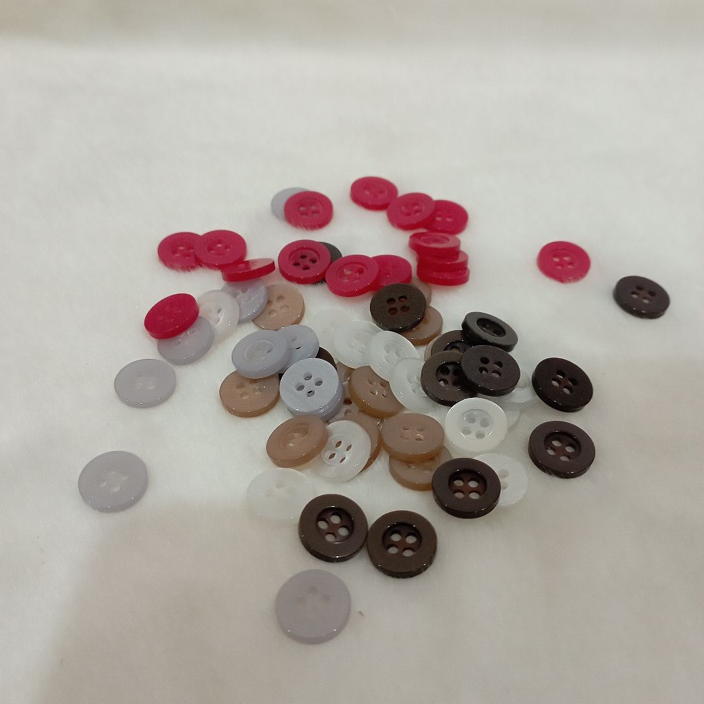 KANCING BAJU KEMEJA / KANCING HEM 11mm / KANCING KEMEJA LUBANG 4 18L