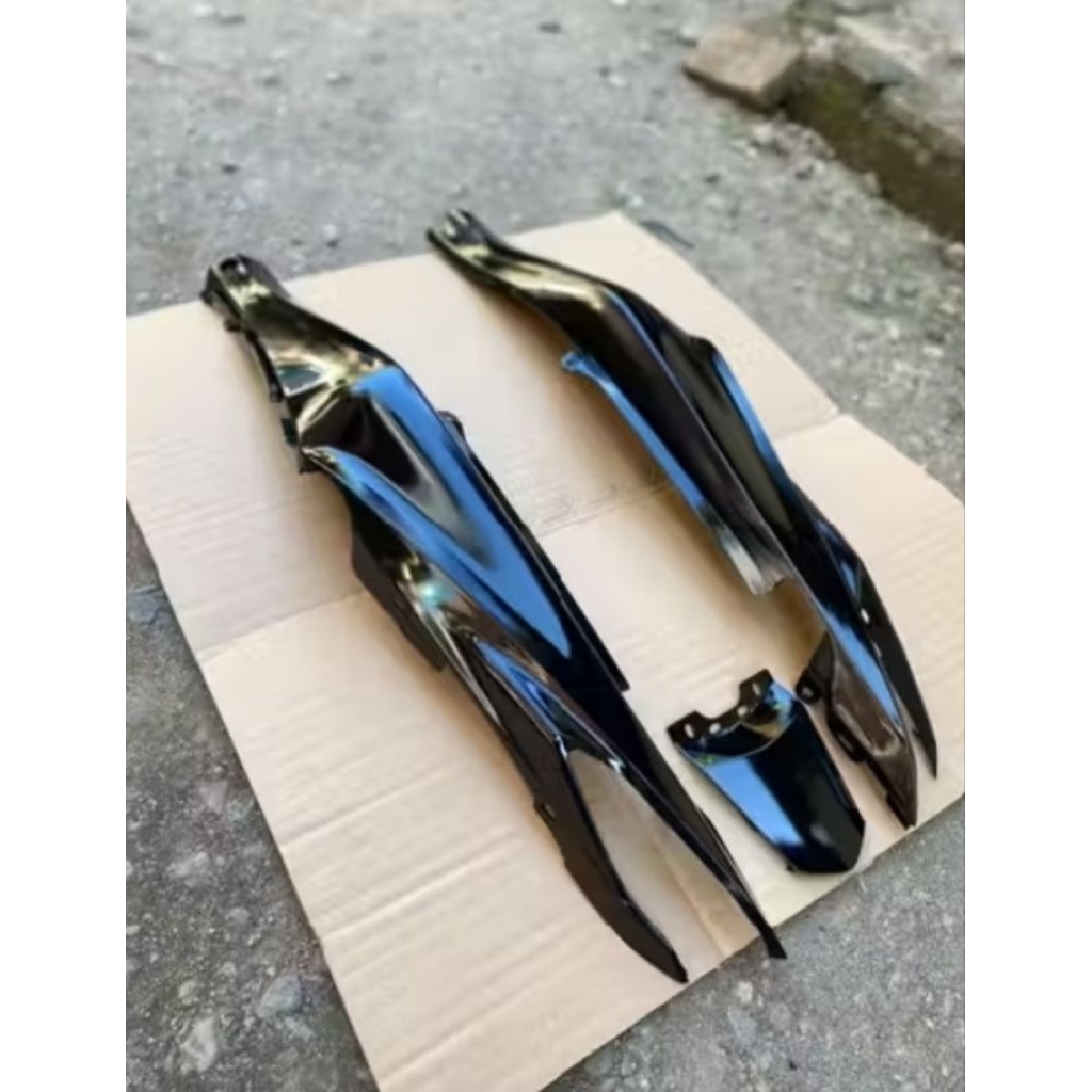 Cover body belakang motor Yamaha Jupiter Z ROBOT Tahun 2010 Warna HITAM