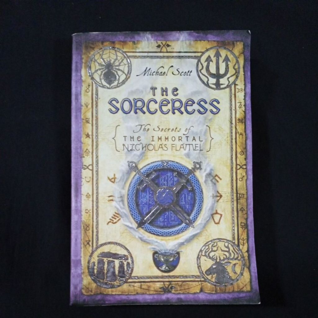 Original• The Sorceress Novel Michael Scott