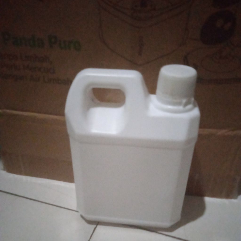 jerigen 1 liter kotak putih susu