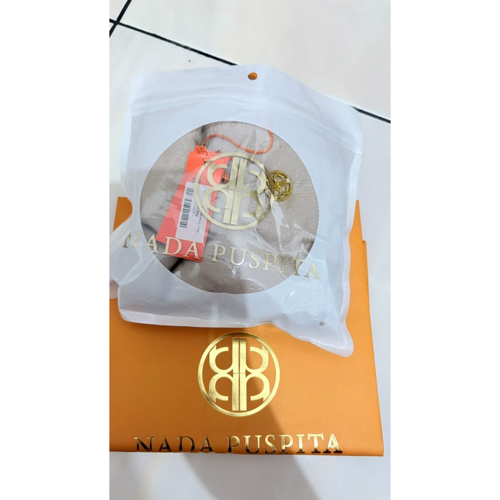 nada puspita basic monogram