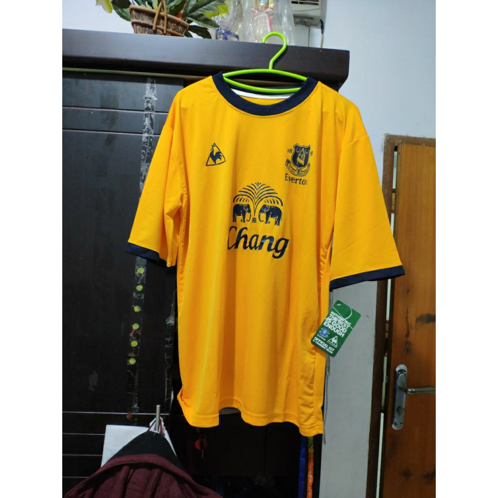 jersey bola retro Everton away 2011/2012 grade AAA size XL