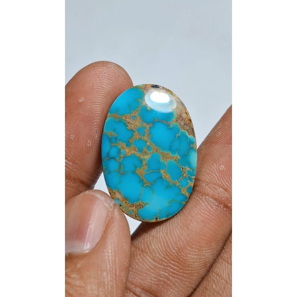 Natural pirus persia, Warna biru urat emas