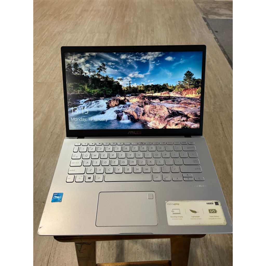 Asus vivobook X409UA silverIntel core i3 gen 7Ram 8GBSsd 512GB Nvme