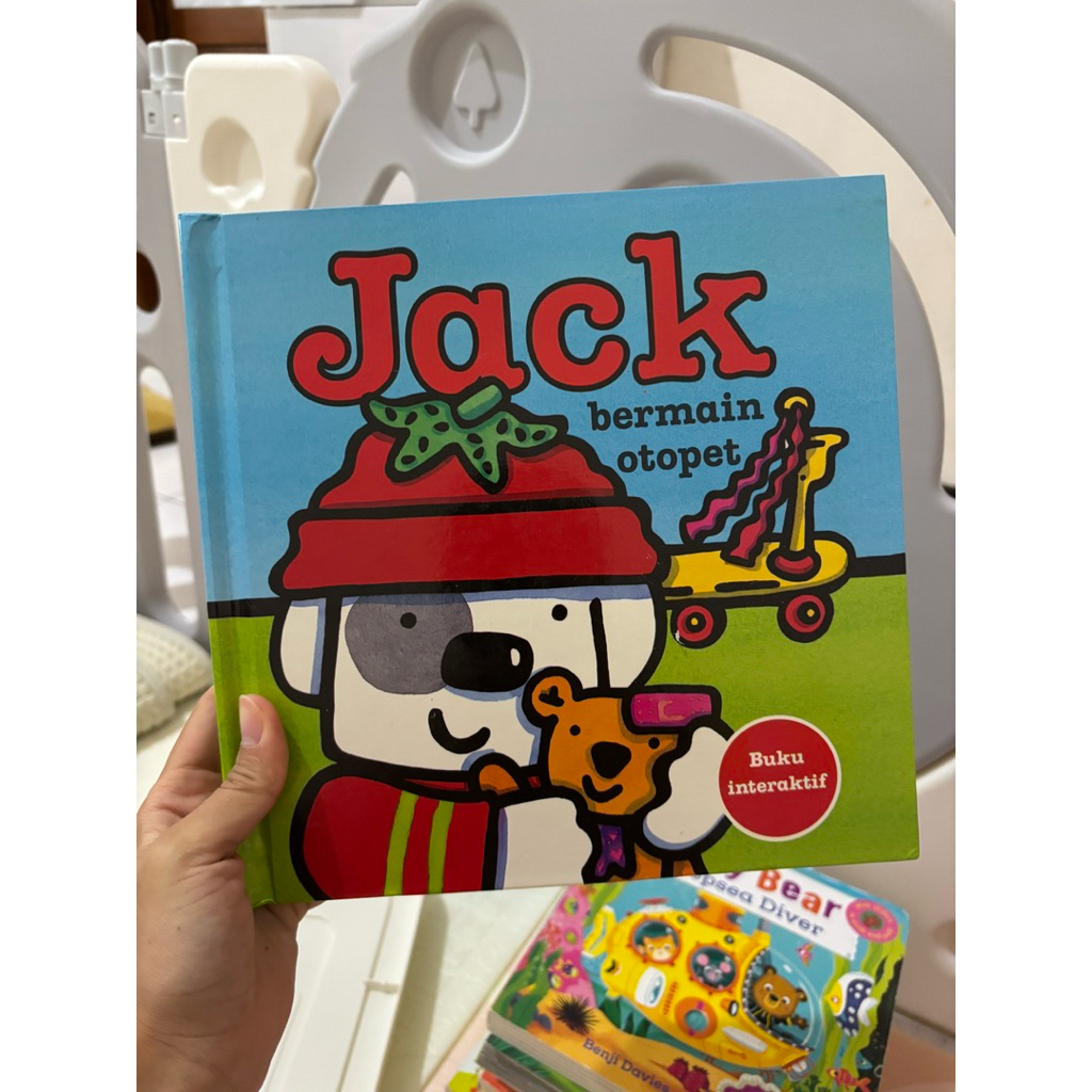 (preloved) buku interaktif: jack bermain otopet - HARDCOVER