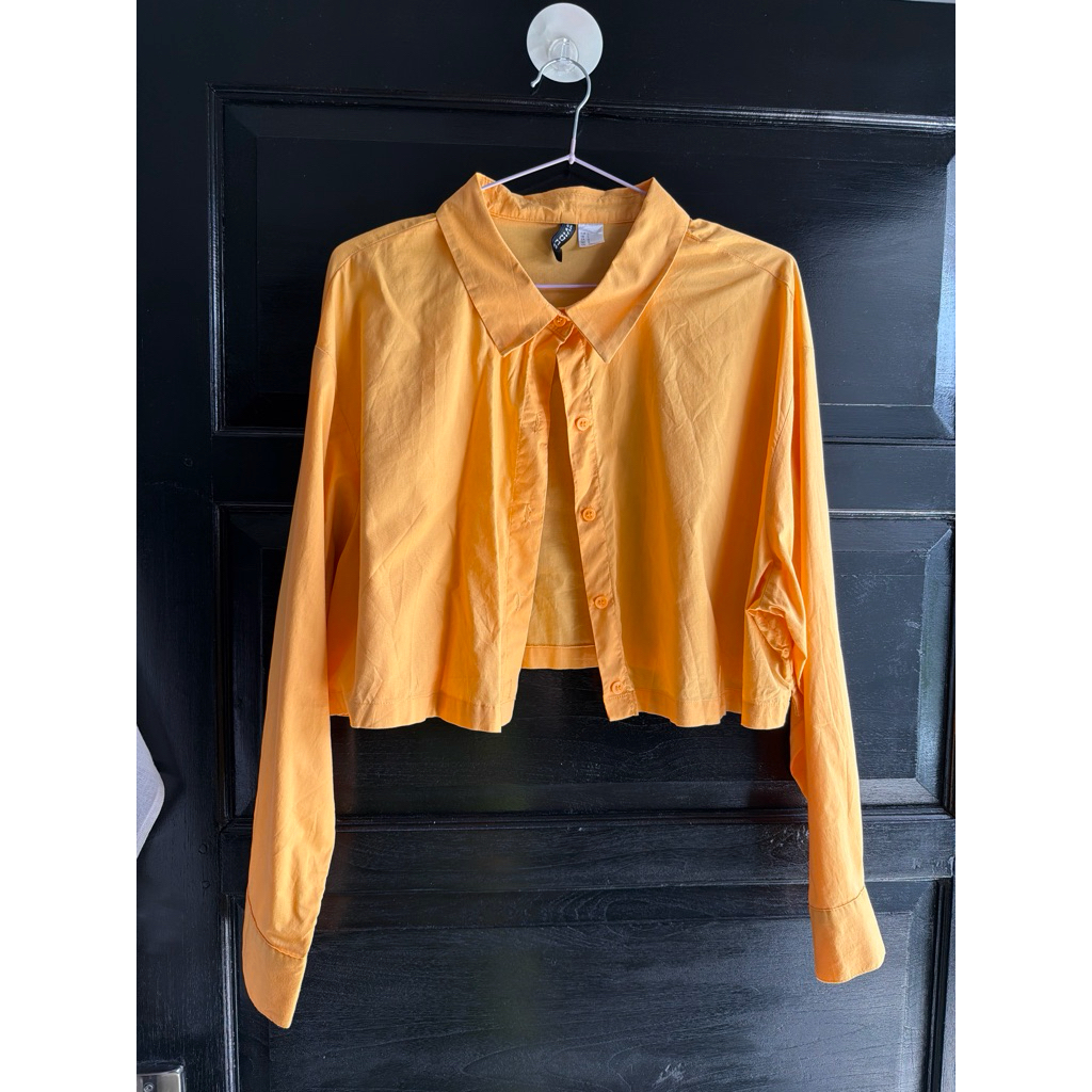 Kemeja crop top orange HnM