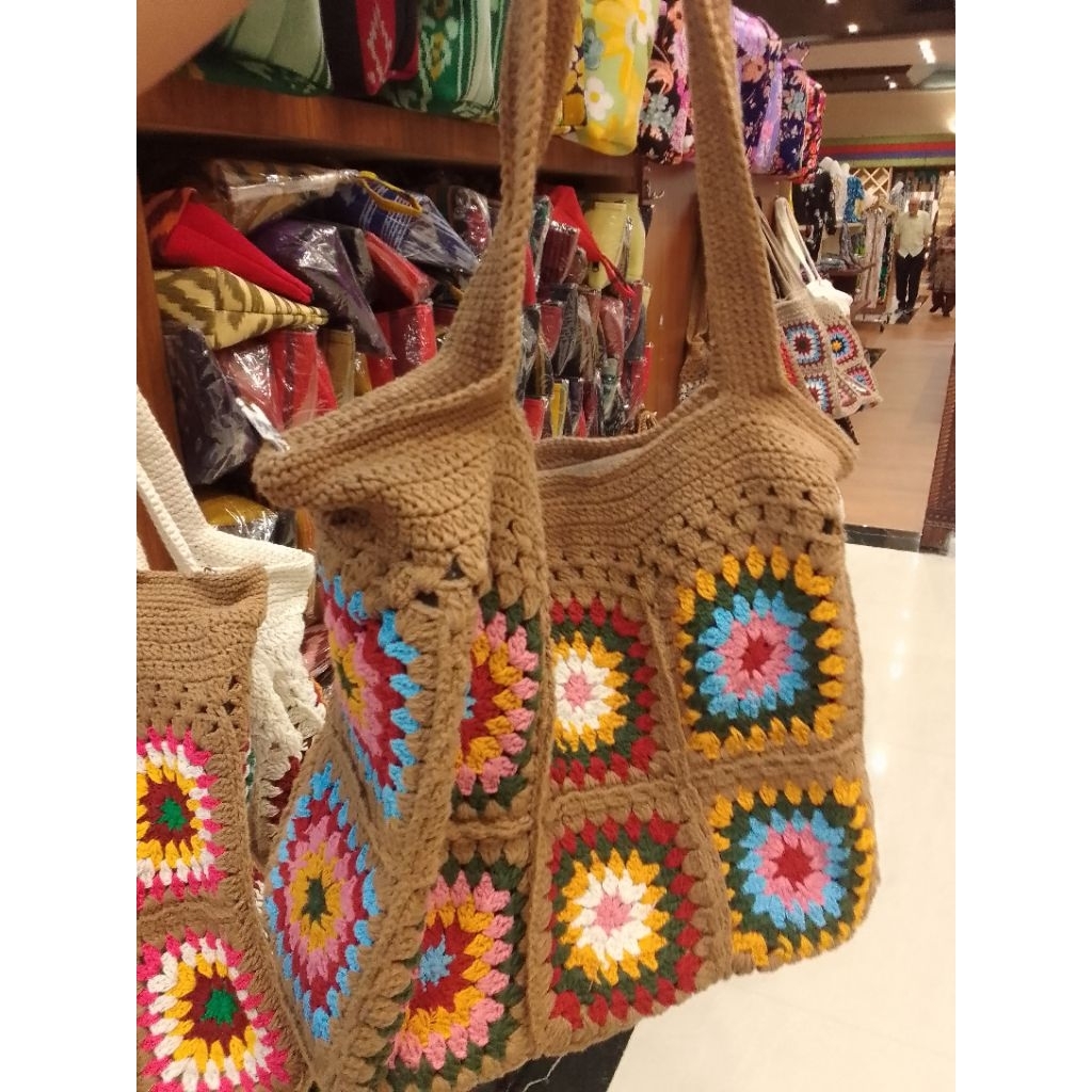 Tas bahu rajut kotak-lombok exotic