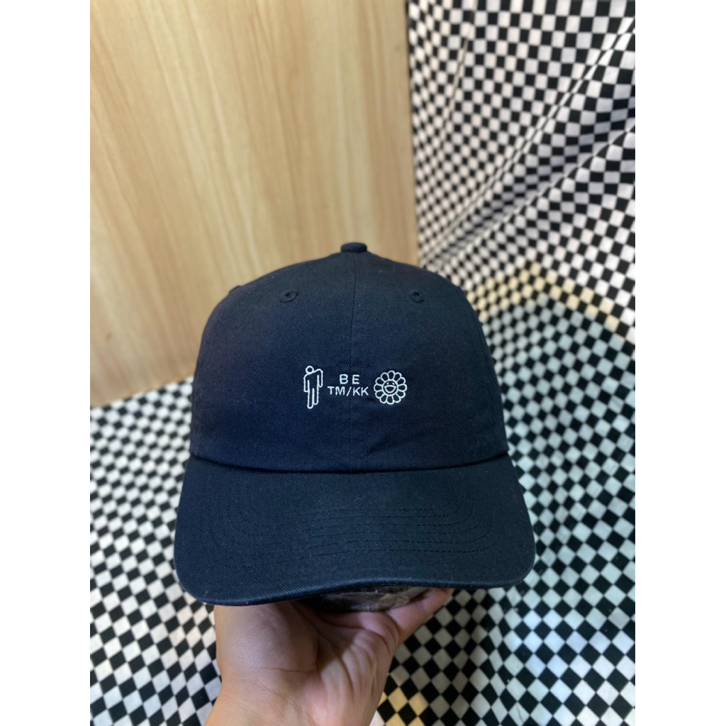 topi uniqlo x takashi murakami x billie eilish