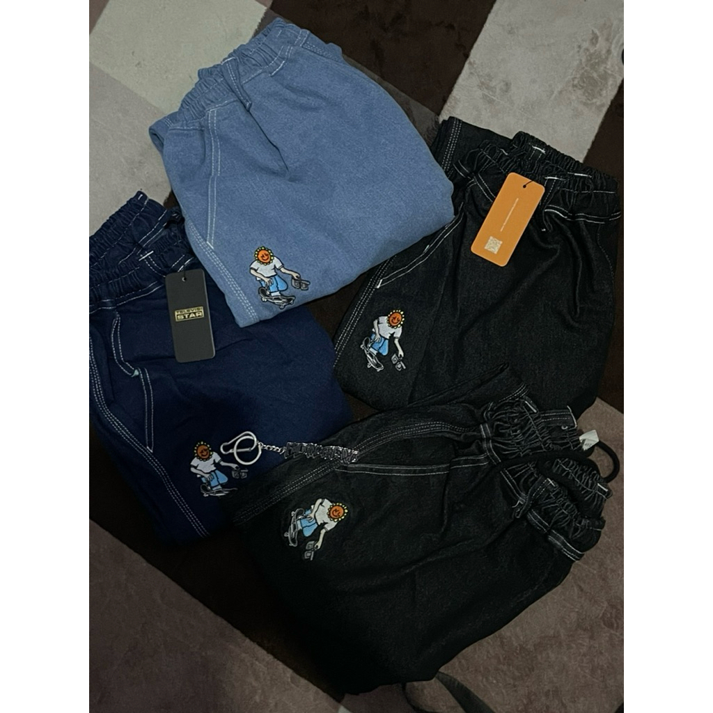 CELANA PANTS TELEVISI STAR used