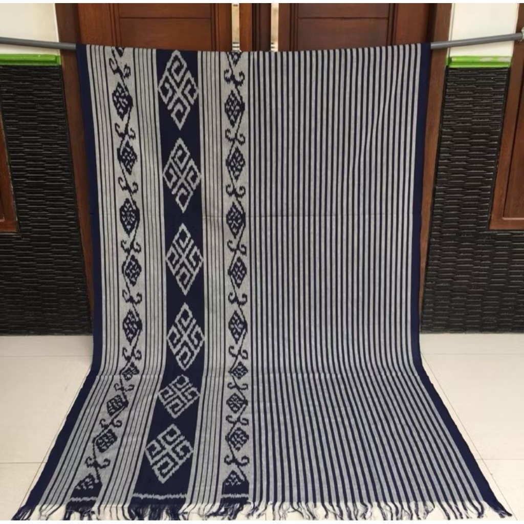 KAIN TENUN BLANKET ETNIK KHAS motif seperti daerah SUMBA NTT TORAJA LOMBOK BALI buatan Asli Jepara