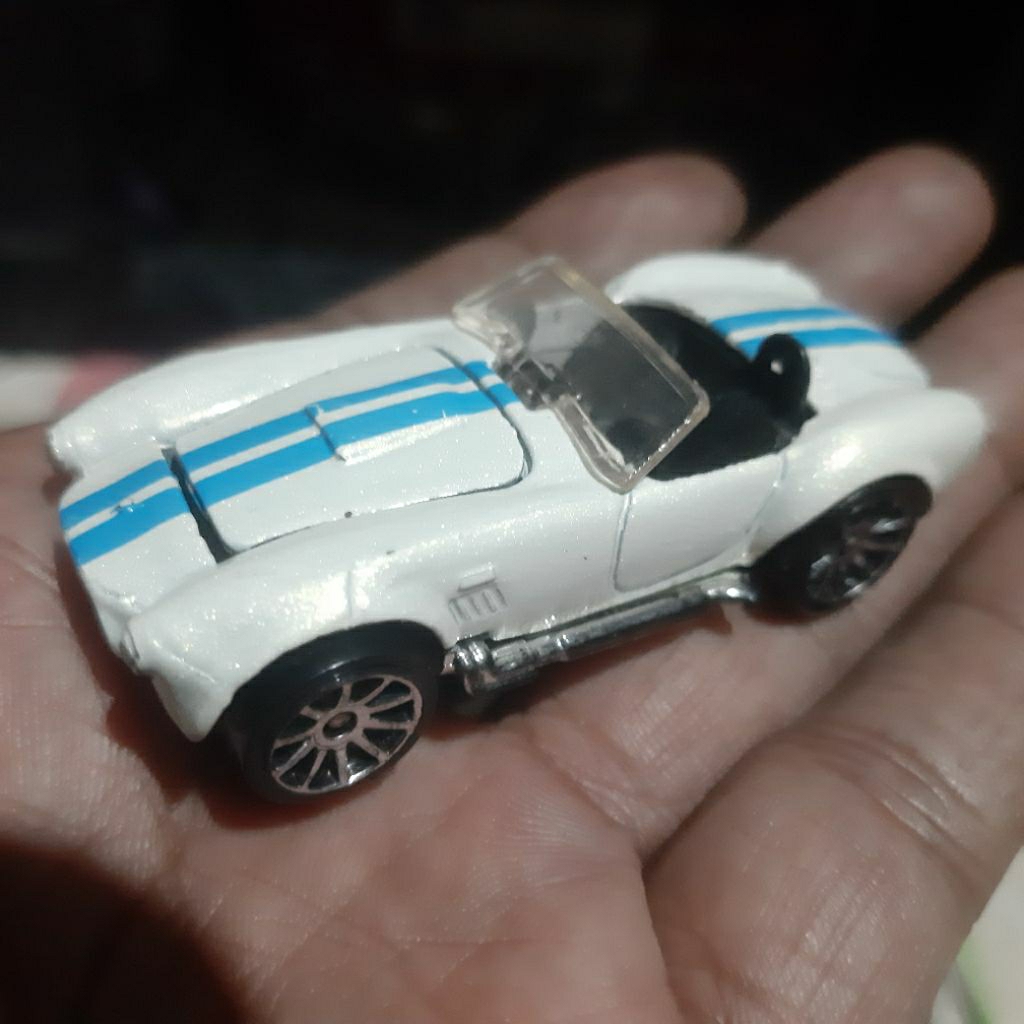 hot wheels shelby cobra putih loose