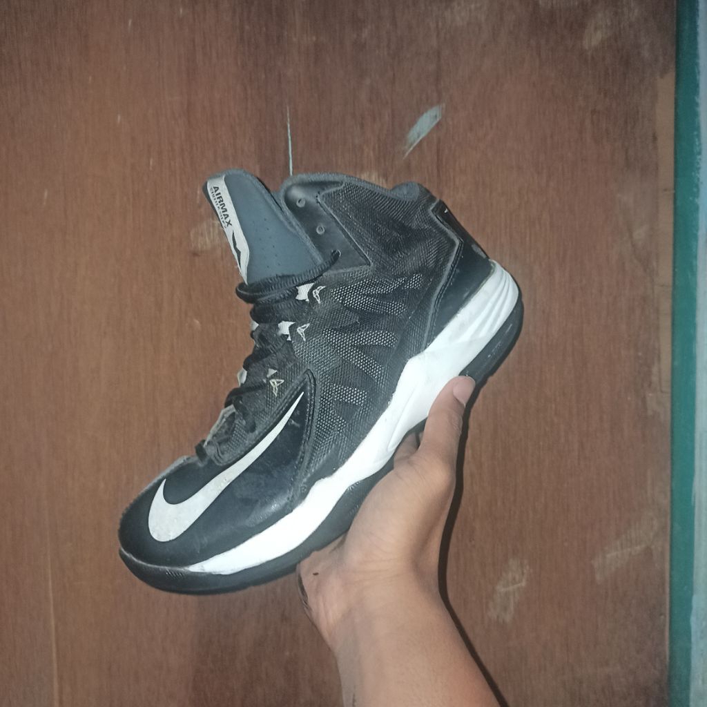 sepatu second basket nike air max stuter step 2 size 42-43