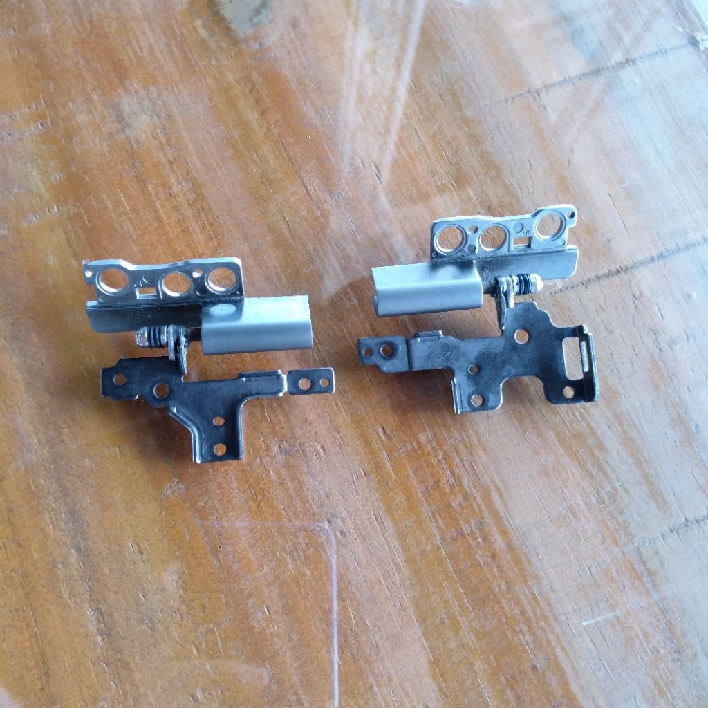 engsel laptop lenovo thinkpad L380