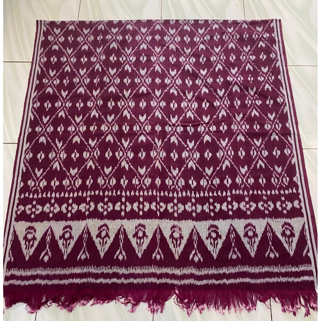 Ready Kain Tenun terbaru motif lombok NTB warna burgundy