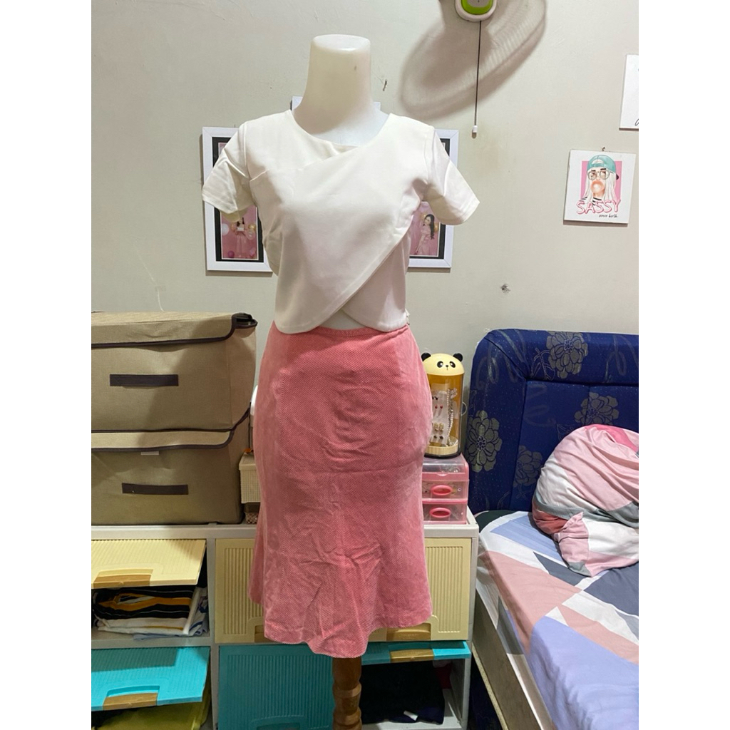 Preloved set atasan dan rok duyung