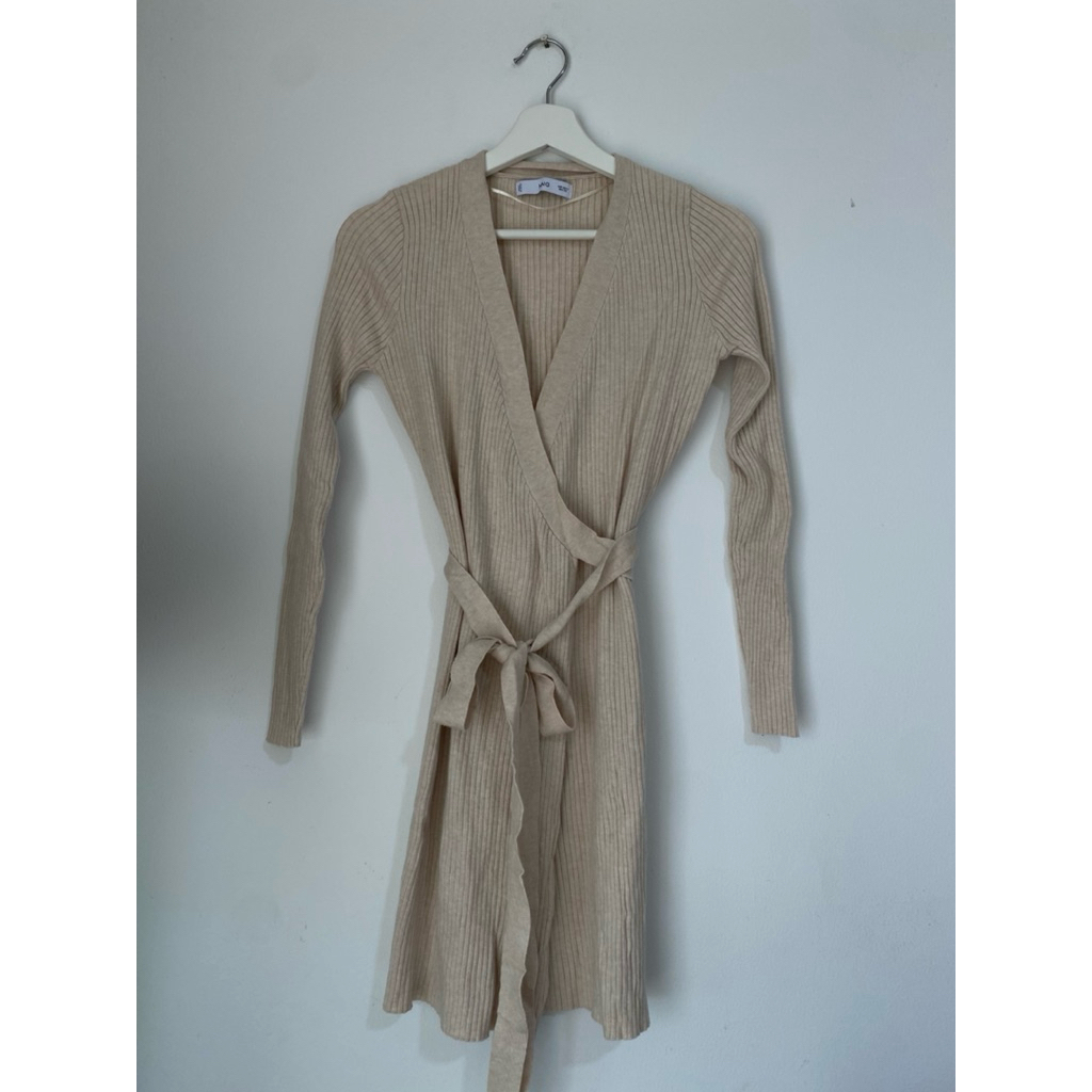 Preloved cardigan knit mango like new