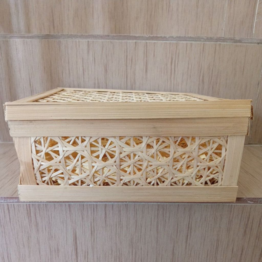 Prelove Second Kotak Bambu Anyaman Box hampers 25x25cm
