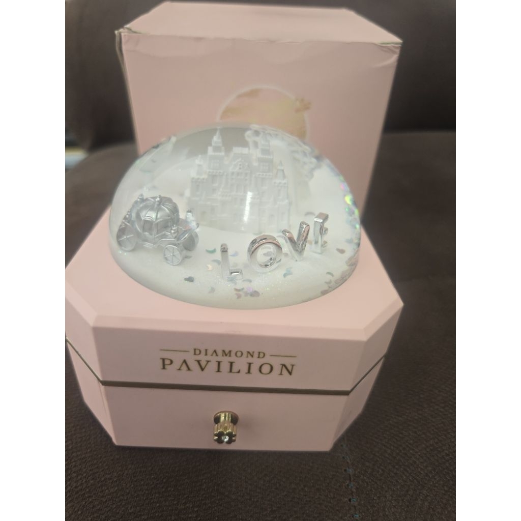 Tempat kotak Perhiasan Pink Diamond Pavilion Pink