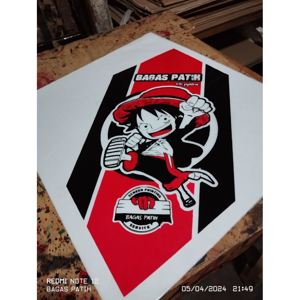 Kertas layangan sukoi 2 warna