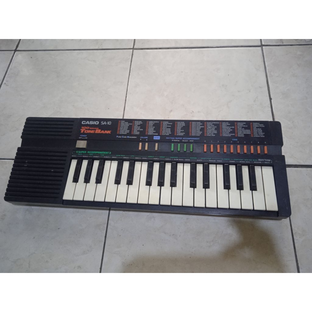 keyboard Casio sa 10 bekas normal