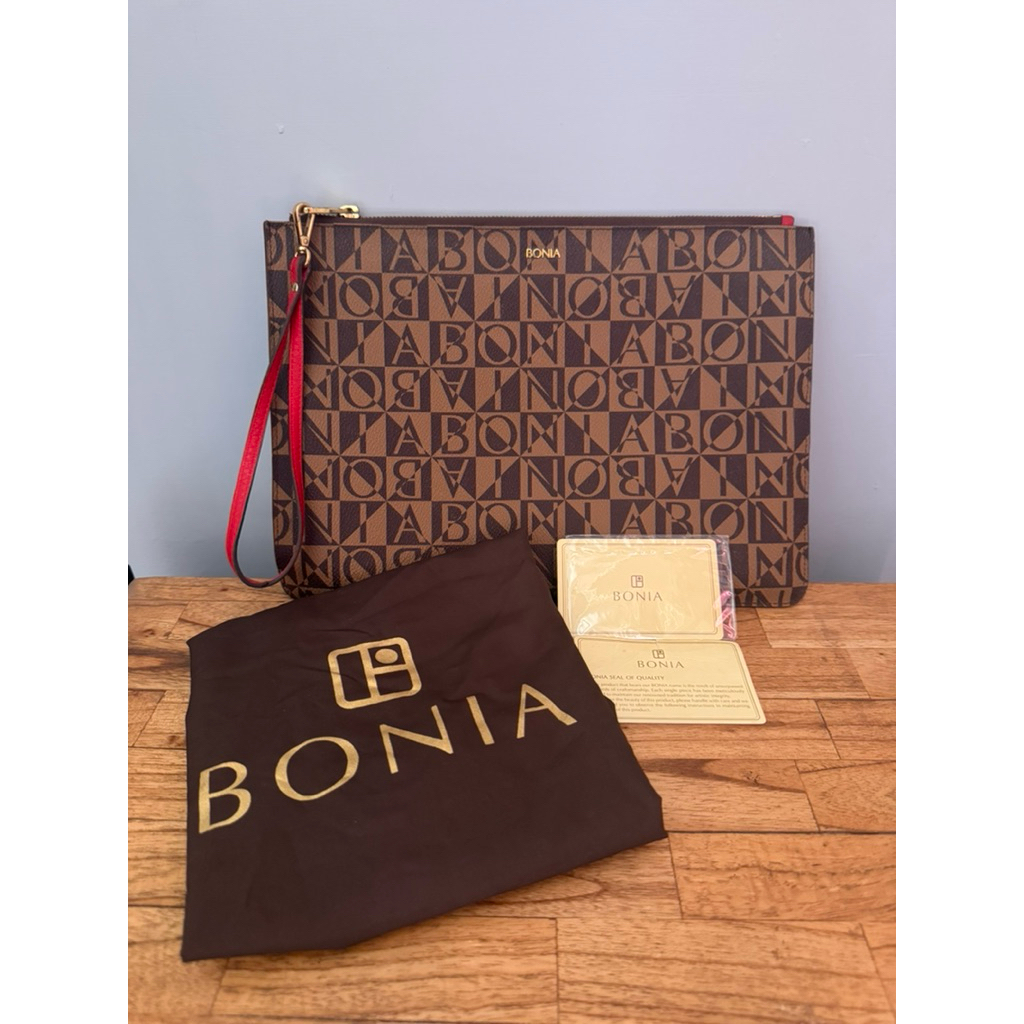 Bonia clutch preloved