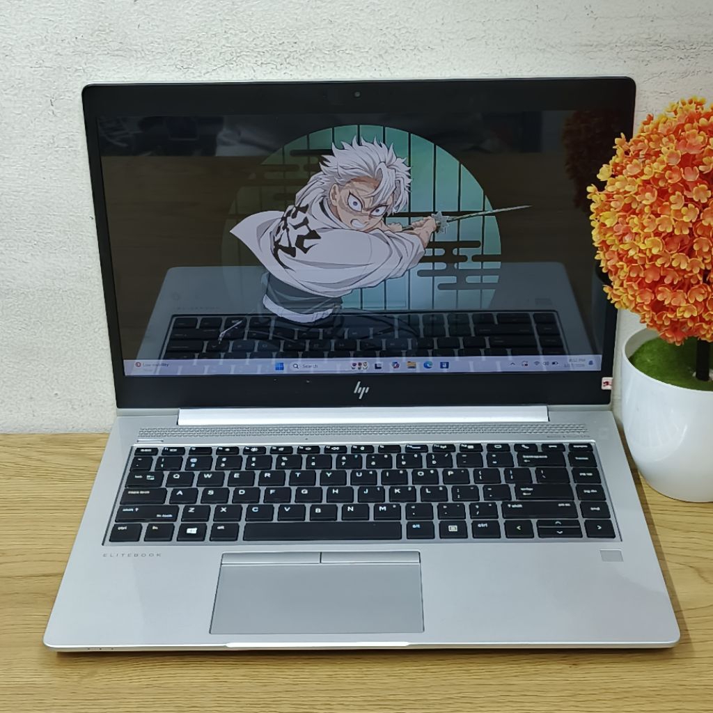 Laptop Second HP ELITEBOOK 745 G5 Amd Ryzen 5 Pro 2500u Ram 8GB/Ssd 256GB Mulus
