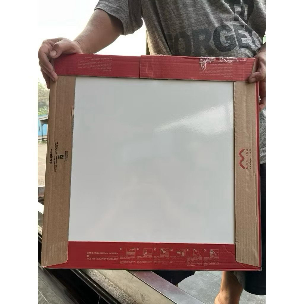 KERAMIK 50x50 PUTIH POLOS MUSTIKA