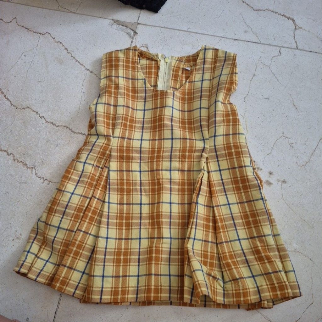 preloved seragam anak costume buat 2th seragam TK penabur cewek