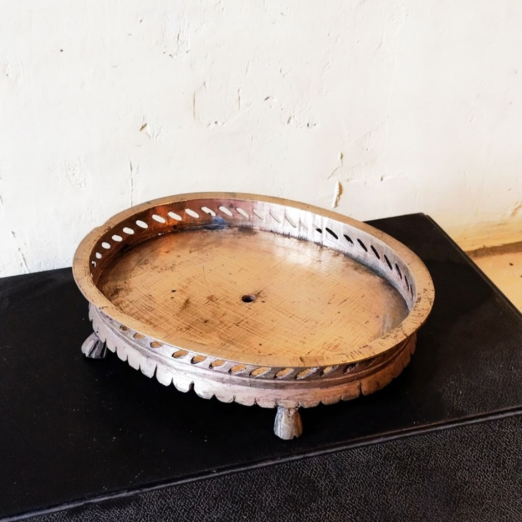 tatakan / nampan kinangan kuningan antik mini