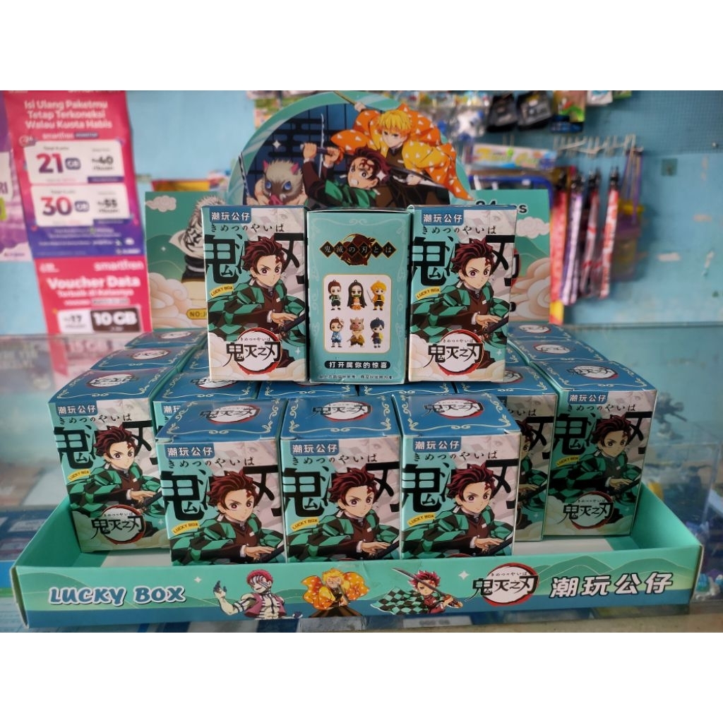 Lucky Box Demon Slayer – Figure Gantungan Mini