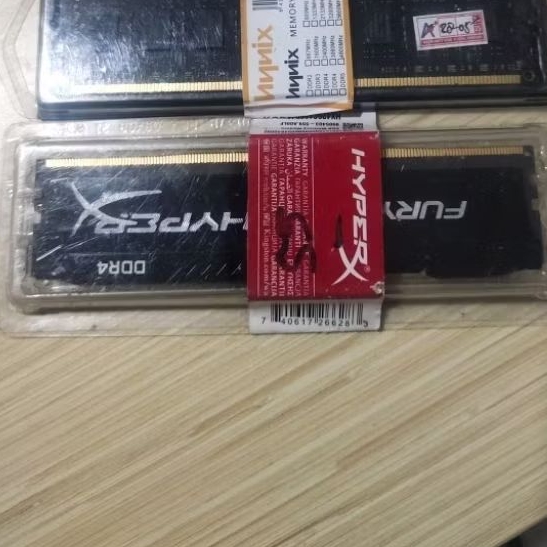 paket Ram ddr3 4gb hynix hitam 12800u dan ddr4 4gb merk kingston hyper fuurry