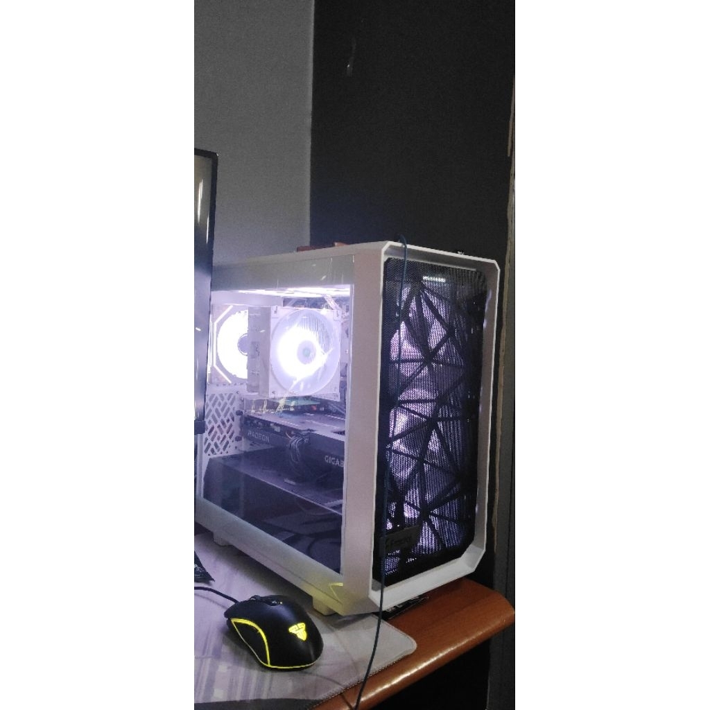 Pc Ryzen 5 5600 + RX 6600